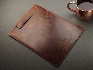 коричневий