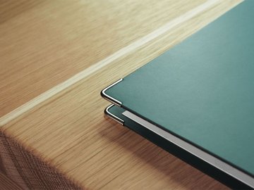 4 stříbrné kovové rohy knih